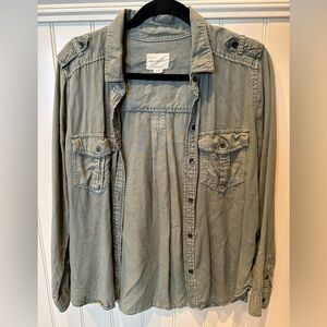 AMERICAN EAGLE Ladies Women’s Girls Size Small Khaki Button Down Shirt